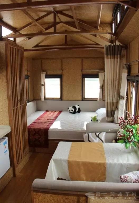 全球首款竹鋼營地房車在中通下線，快來看看長啥樣？2.webp.jpg