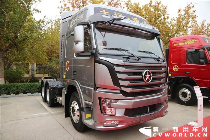 N8V質(zhì)蕙版2.0牽引車(chē)_副本.jpg