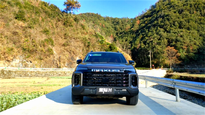 改-【第一商用車】13.68萬起售 2.0T+豪華內(nèi)飾+全能底盤 星際皮卡試駕體驗如何？364.png