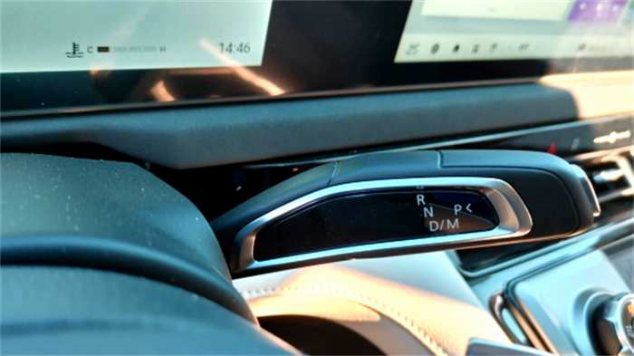 改-【第一商用車】13.68萬起售 2.0T+豪華內(nèi)飾+全能底盤 星際皮卡試駕體驗如何？1839.png