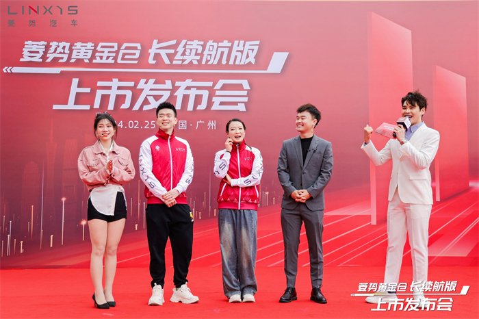 雅思組合、小剛、小怡.jpg
