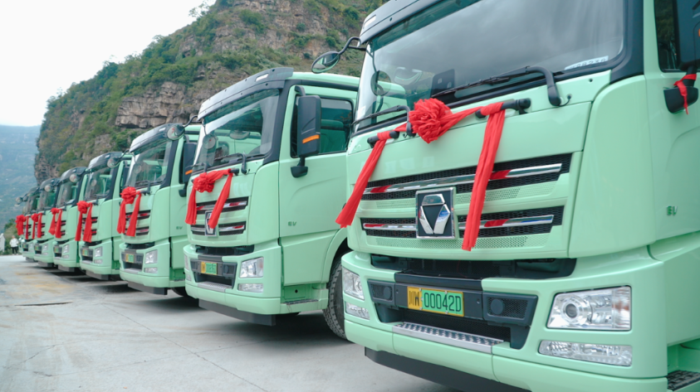 徐工換電牽引車四川.png