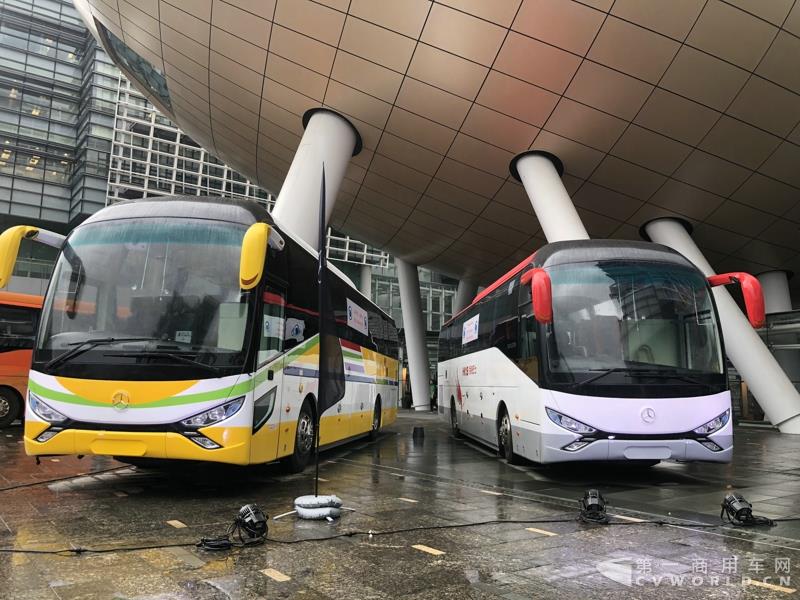 申龍SLK6116HKB歐六柴油客車，全部采用奔馳底盤
