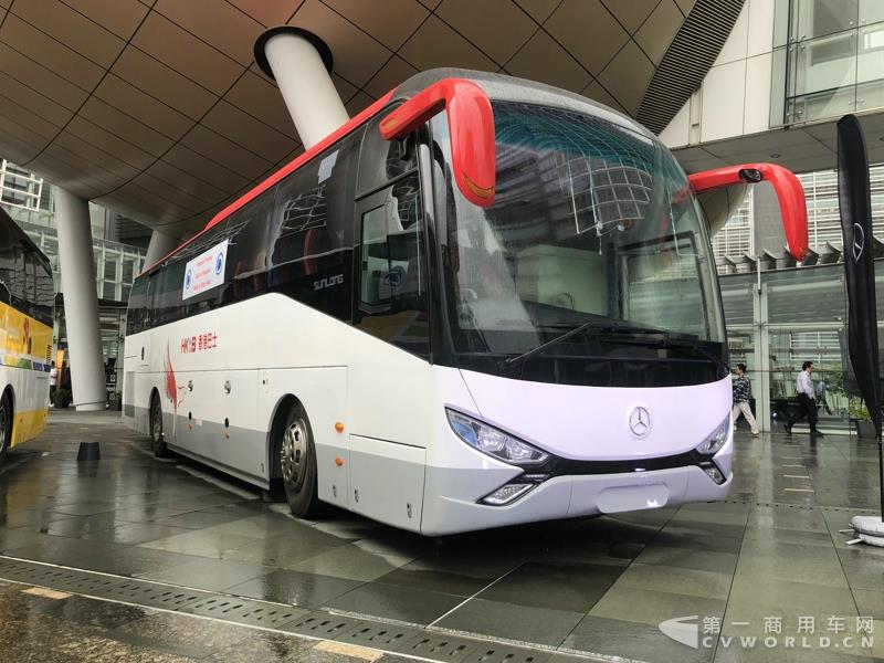申龍SLK6116HKB歐六柴油客車，全部采用奔馳底盤