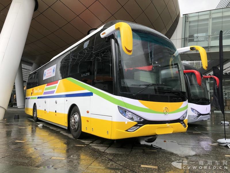 申龍SLK6116HKB歐六柴油客車，全部采用奔馳底盤