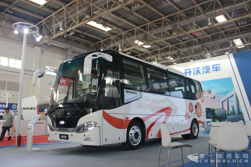 南京金龍開(kāi)沃W80純電動(dòng)客車(chē)