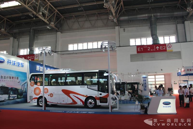 南京金龍開(kāi)沃W80純電動(dòng)客車(chē)
